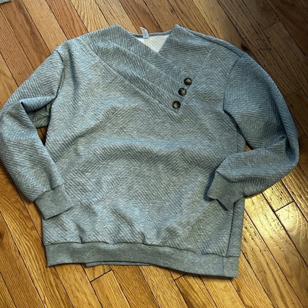 Zolucky Button Front Gray Sweatshirt Size Medium T41-16